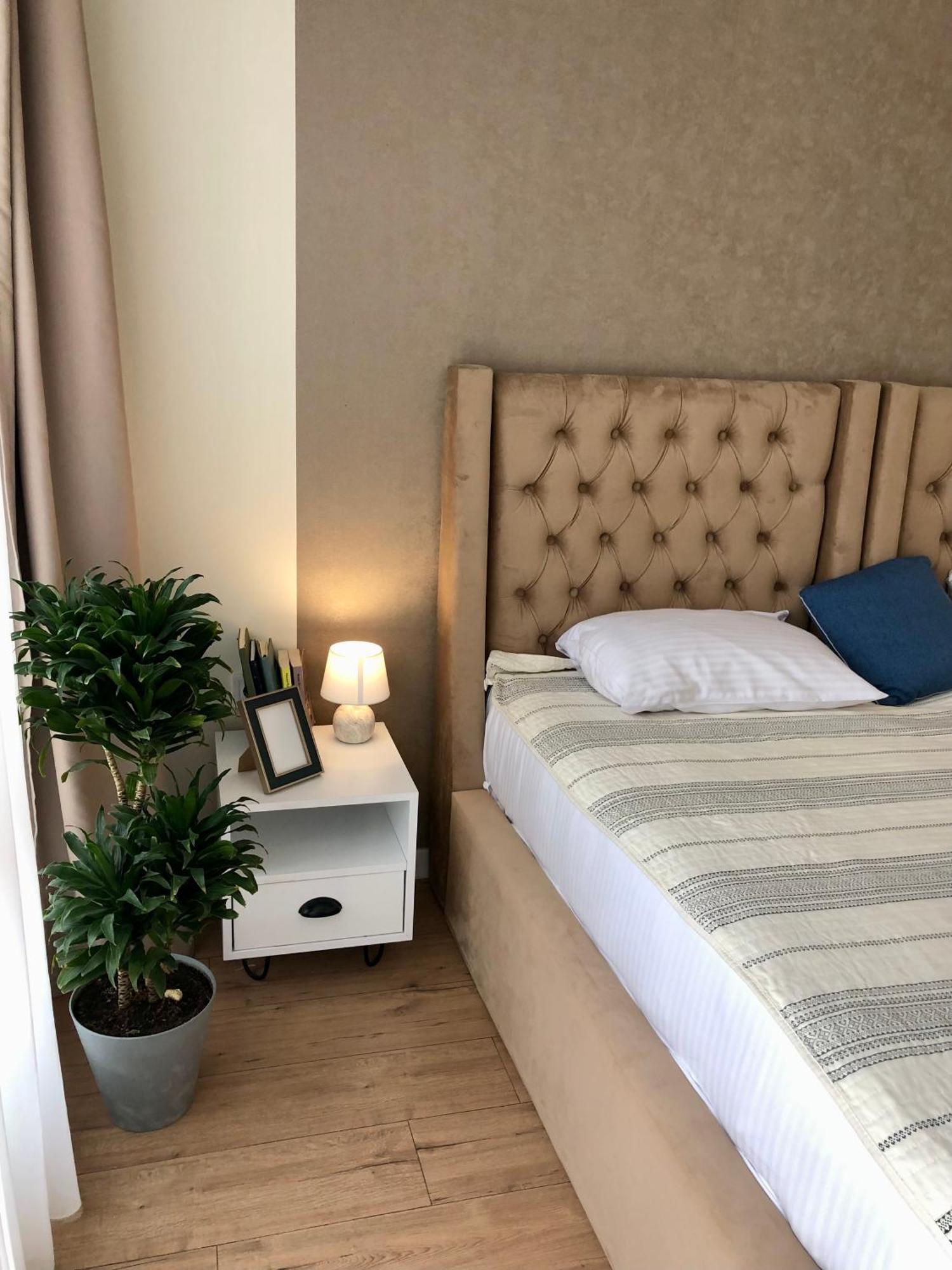 White Apartment Batumi Bagian luar foto