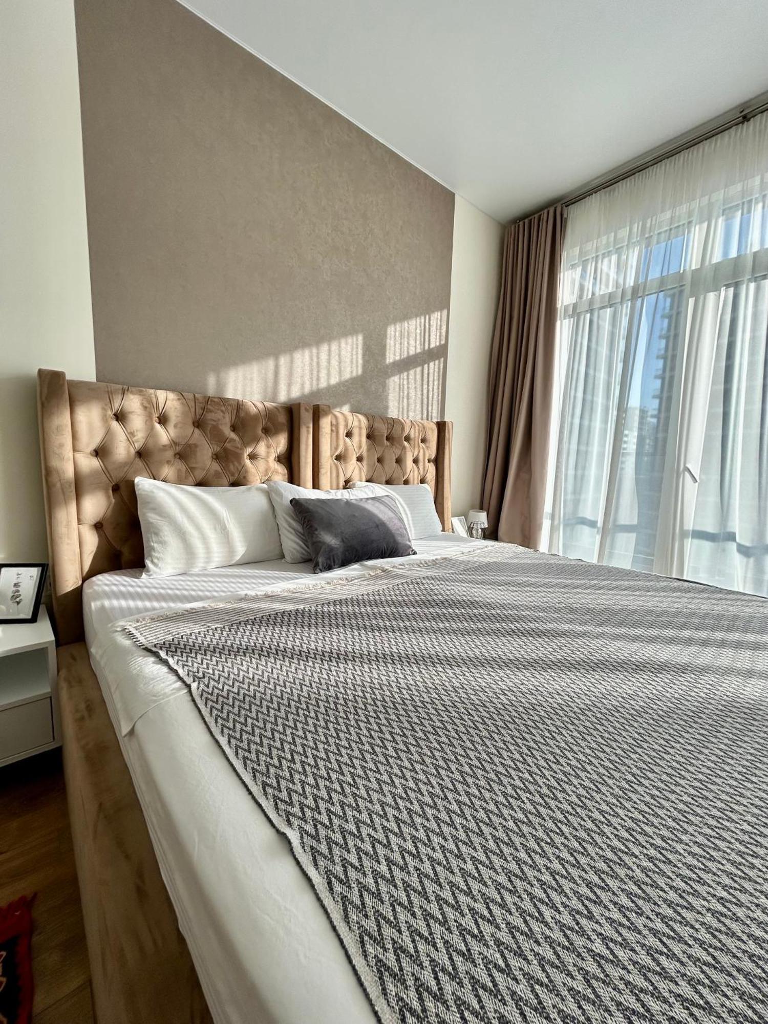 White Apartment Batumi Bagian luar foto