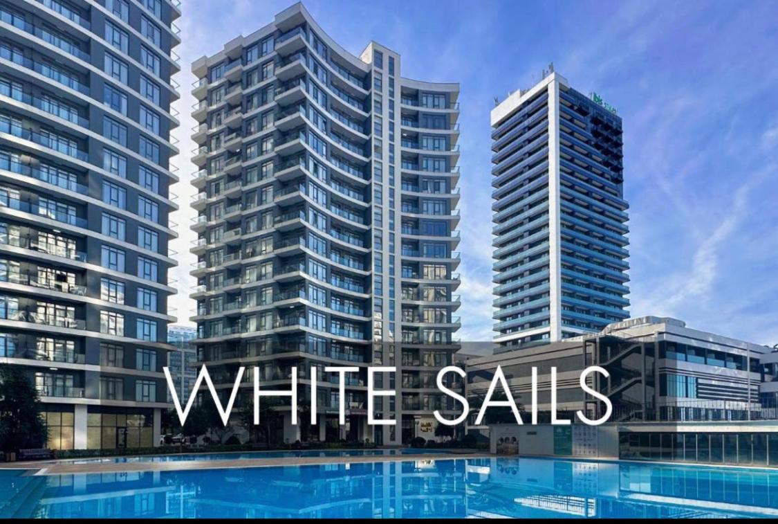 White Apartment Batumi Bagian luar foto